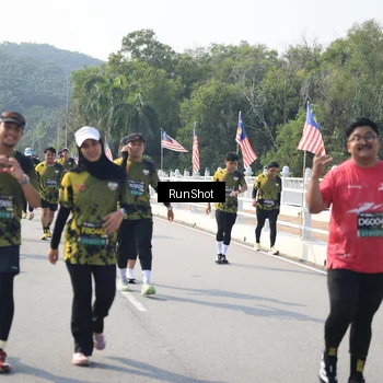Runner Photo 6932137