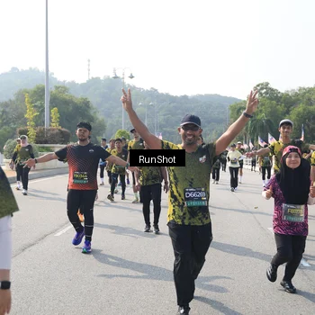 Runner Photo 6932191