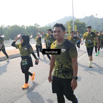 Runner Photo 6932203