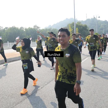 Runner Photo 6932207