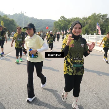 Runner Photo 6932225