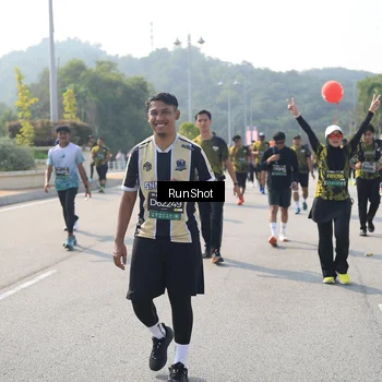 Runner Photo 6932244