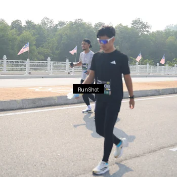 Runner Photo 6932249
