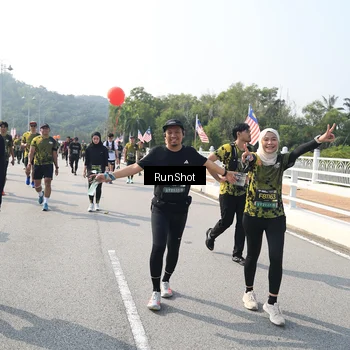 Runner Photo 6932272