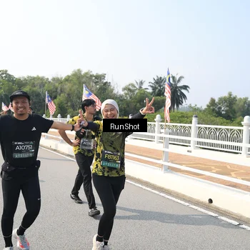 Runner Photo 6932275