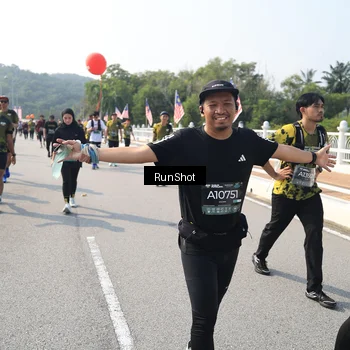 Runner Photo 6932276