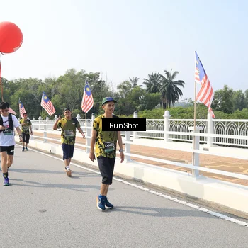 Runner Photo 6932292