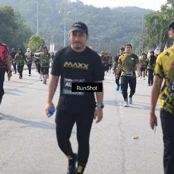 Runner Photo 6932308