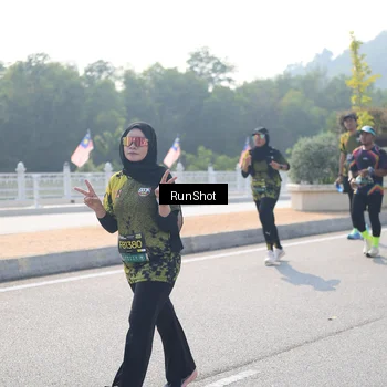 Runner Photo 6932312