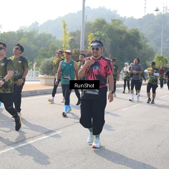 Runner Photo 6932324