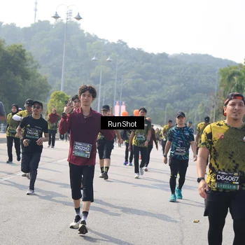 Runner Photo 6932333
