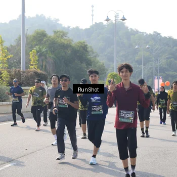 Runner Photo 6932342