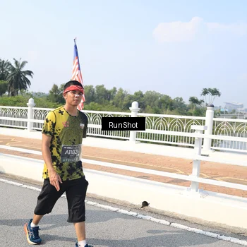 Runner Photo 6932351