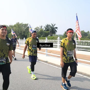 Runner Photo 6932356