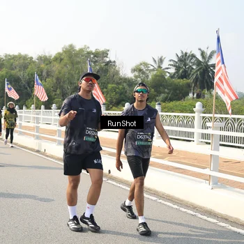 Runner Photo 6932368