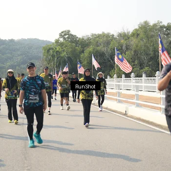 Runner Photo 6932373