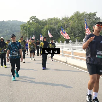 Runner Photo 6932375