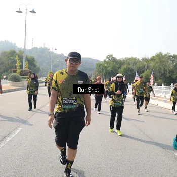 Runner Photo 6932386