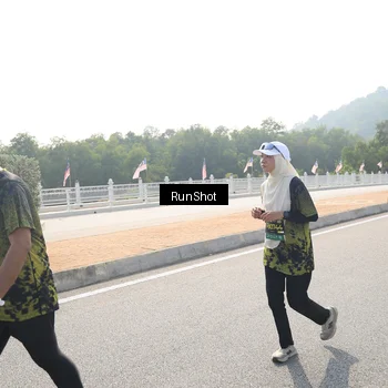 Runner Photo 6932388