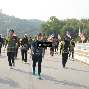 Runner Photo 6932389