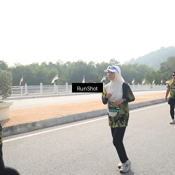 Runner Photo 6932391