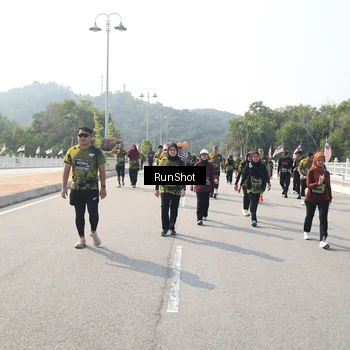 Runner Photo 6932396