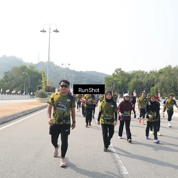 Runner Photo 6932406