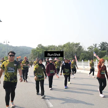 Runner Photo 6932407