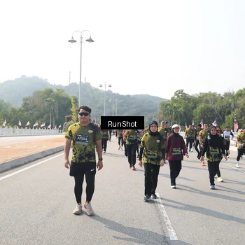 Runner Photo 6932408
