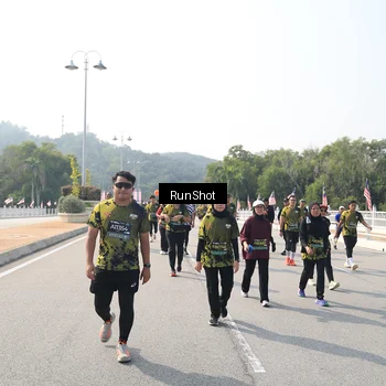 Runner Photo 6932410