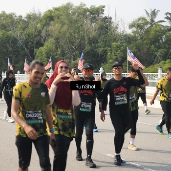 Runner Photo 6932431