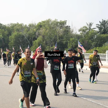 Runner Photo 6932435