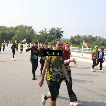 Runner Photo 6932438