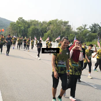 Runner Photo 6932441