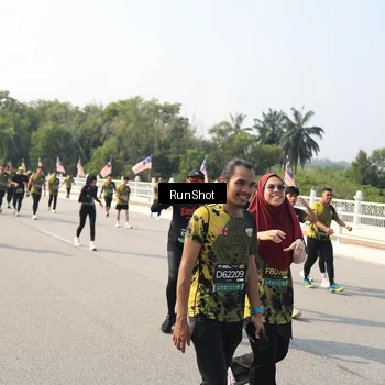 Runner Photo 6932444