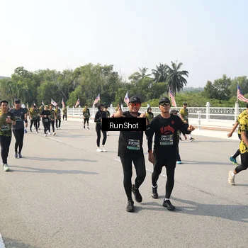 Runner Photo 6932453