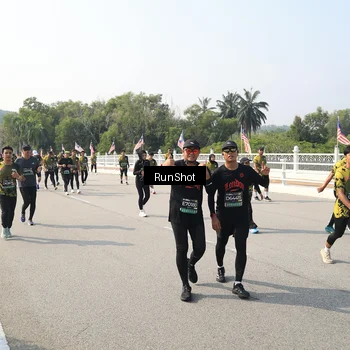 Runner Photo 6932456