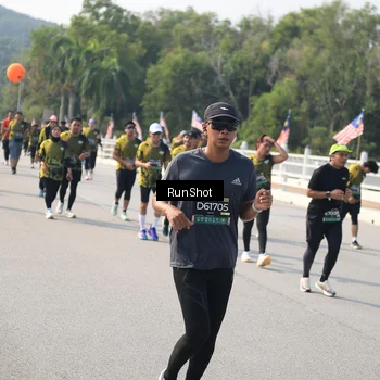 Runner Photo 6932466