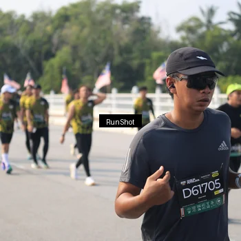 Runner Photo 6932472