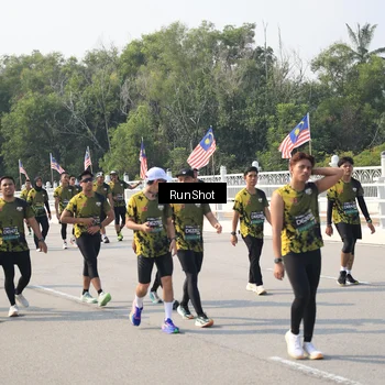 Runner Photo 6932476