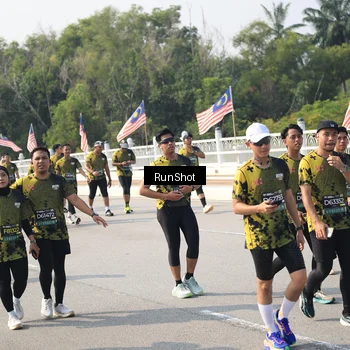 Runner Photo 6932483
