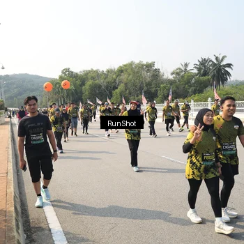 Runner Photo 6932502