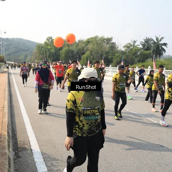 Runner Photo 6932533