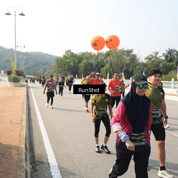 Runner Photo 6932548