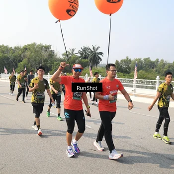 Runner Photo 6932564
