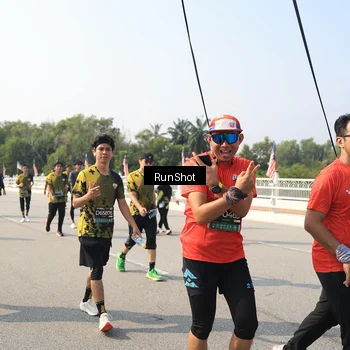 Runner Photo 6932572