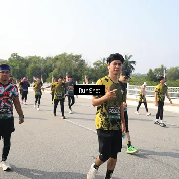 Runner Photo 6932577