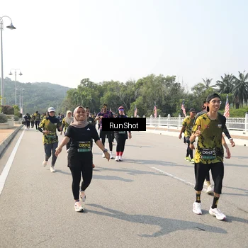 Runner Photo 6932595