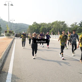 Runner Photo 6932605