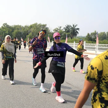 Runner Photo 6932624